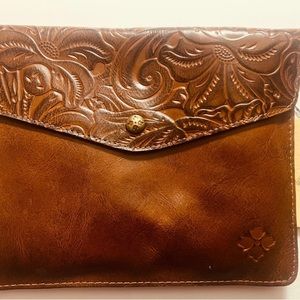 New Patricia Nash Brown Tooled Burnished Florence Clutch